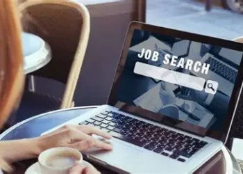 How to Transition Into High Paying IT Jobs With No Experience